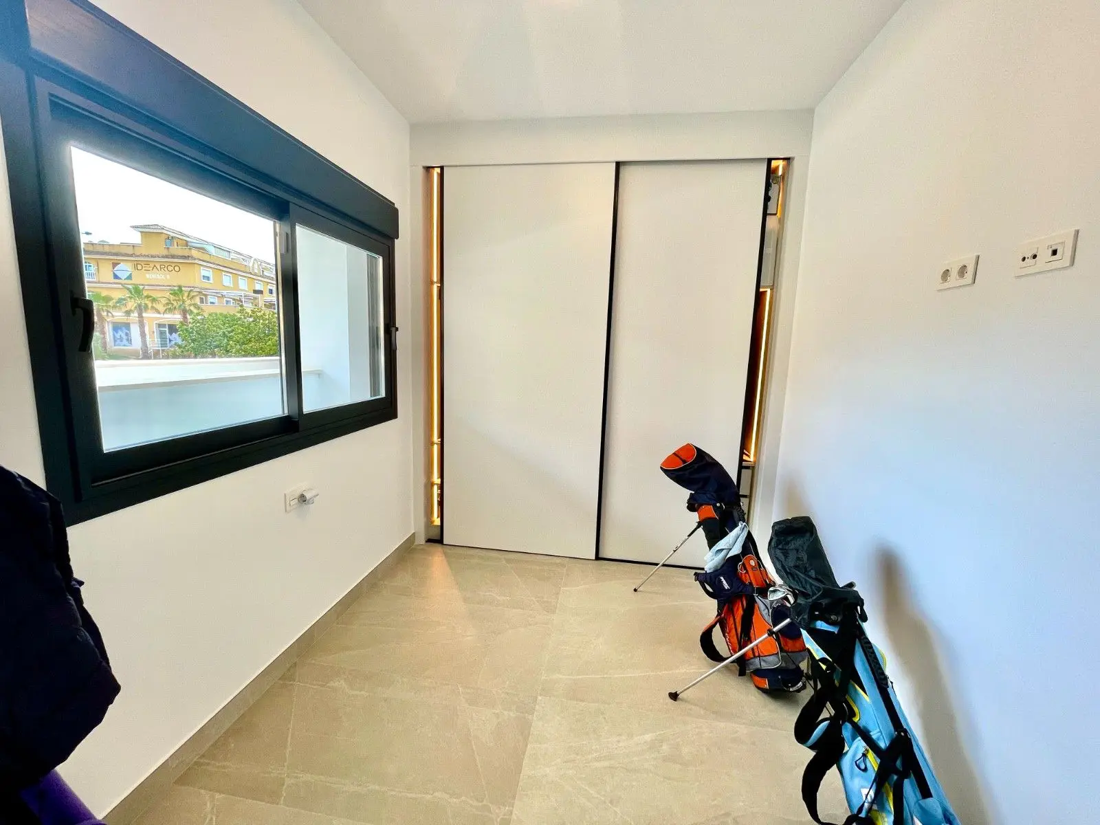 Apartment Of 0 M² In Benijofar, Spain