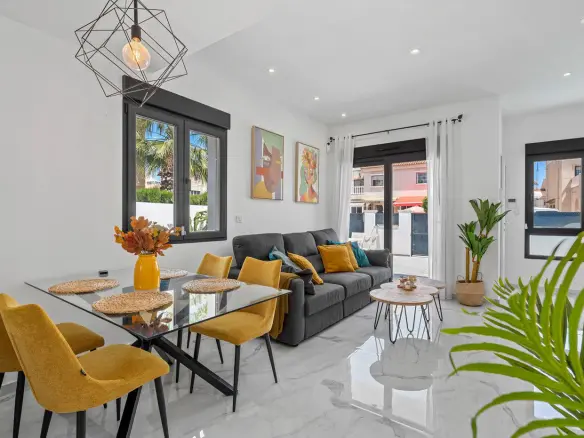 Villa Of 105 M² In Torrevieja, Spain