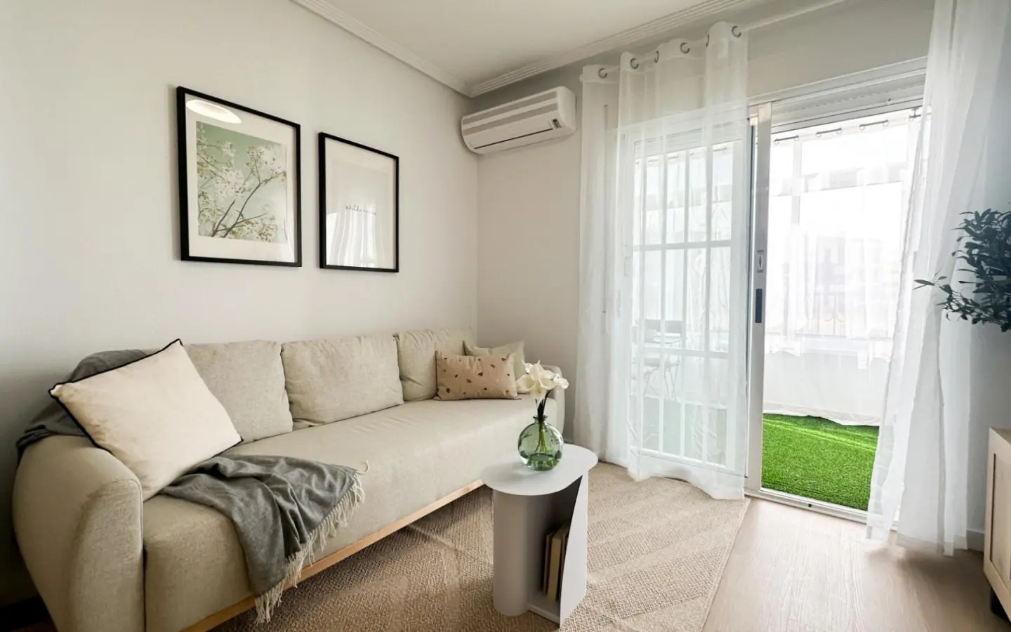Apartment Of 69 M² In Orihuela Costa, Spain
