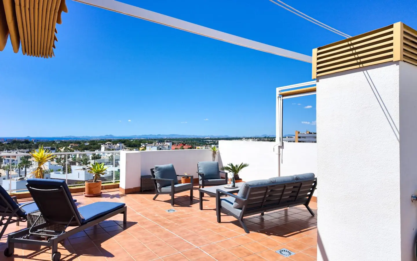Apartment Of 131 M² With Sea View In Orihuela Costa