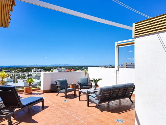 Apartment Of 131 M² With Sea View In Orihuela Costa