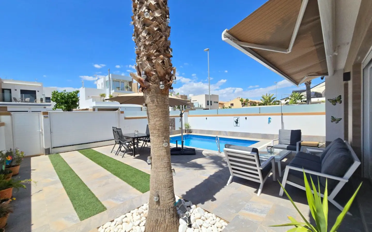 Villa Of 111 M² In Pilar De La Horadada