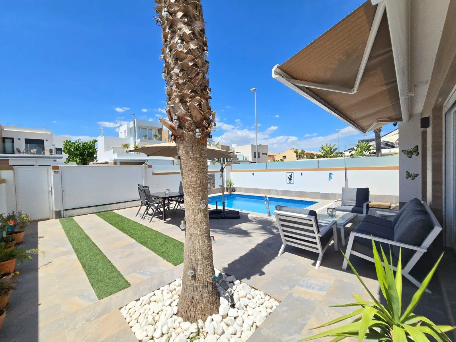 Villa Of 111 M² In Pilar De La Horadada