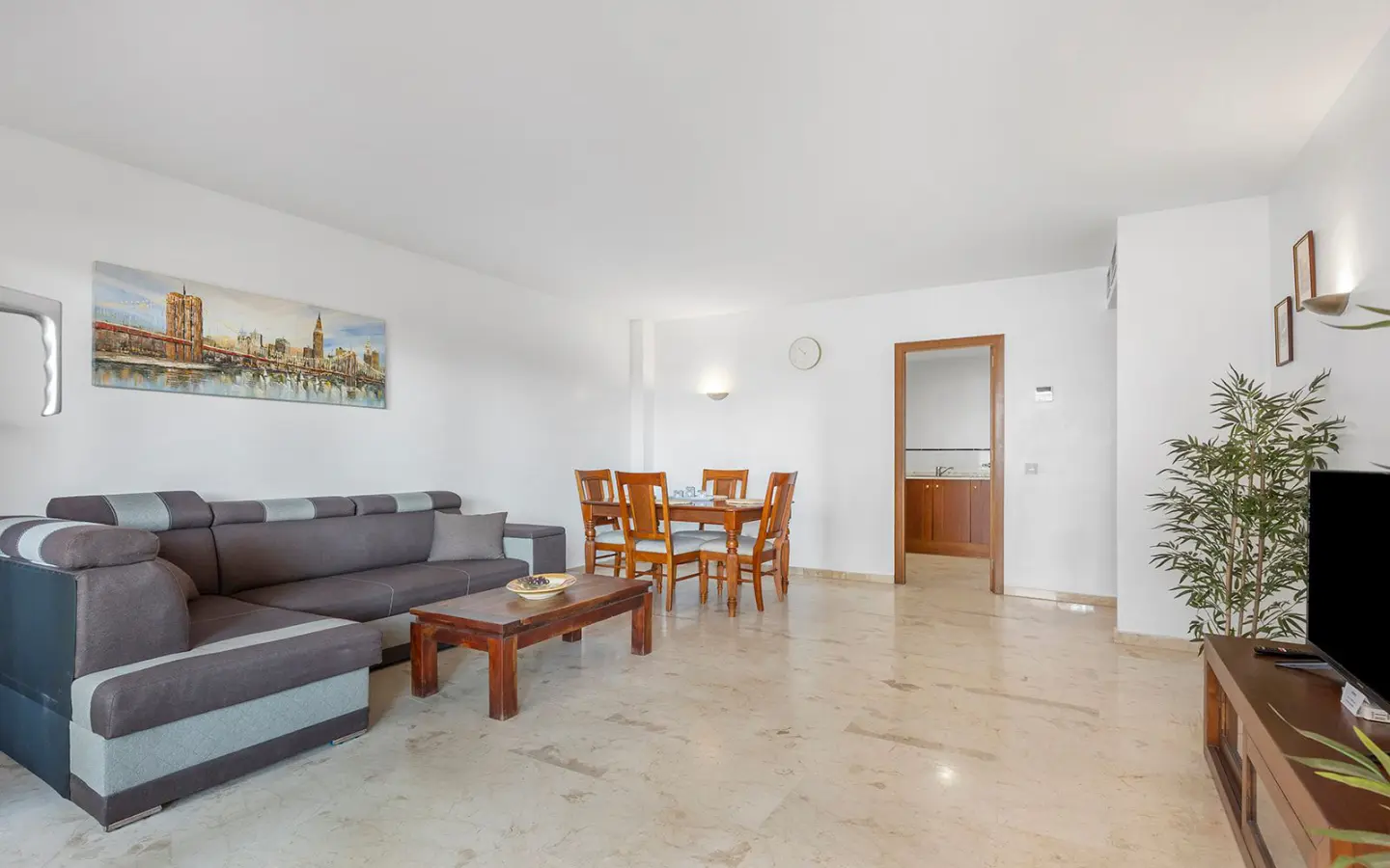 Apartment Of 84 M² In Torrevieja, Spain