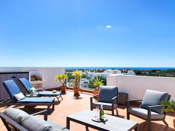 Apartment Of 131 M² With Sea View In Orihuela Costa