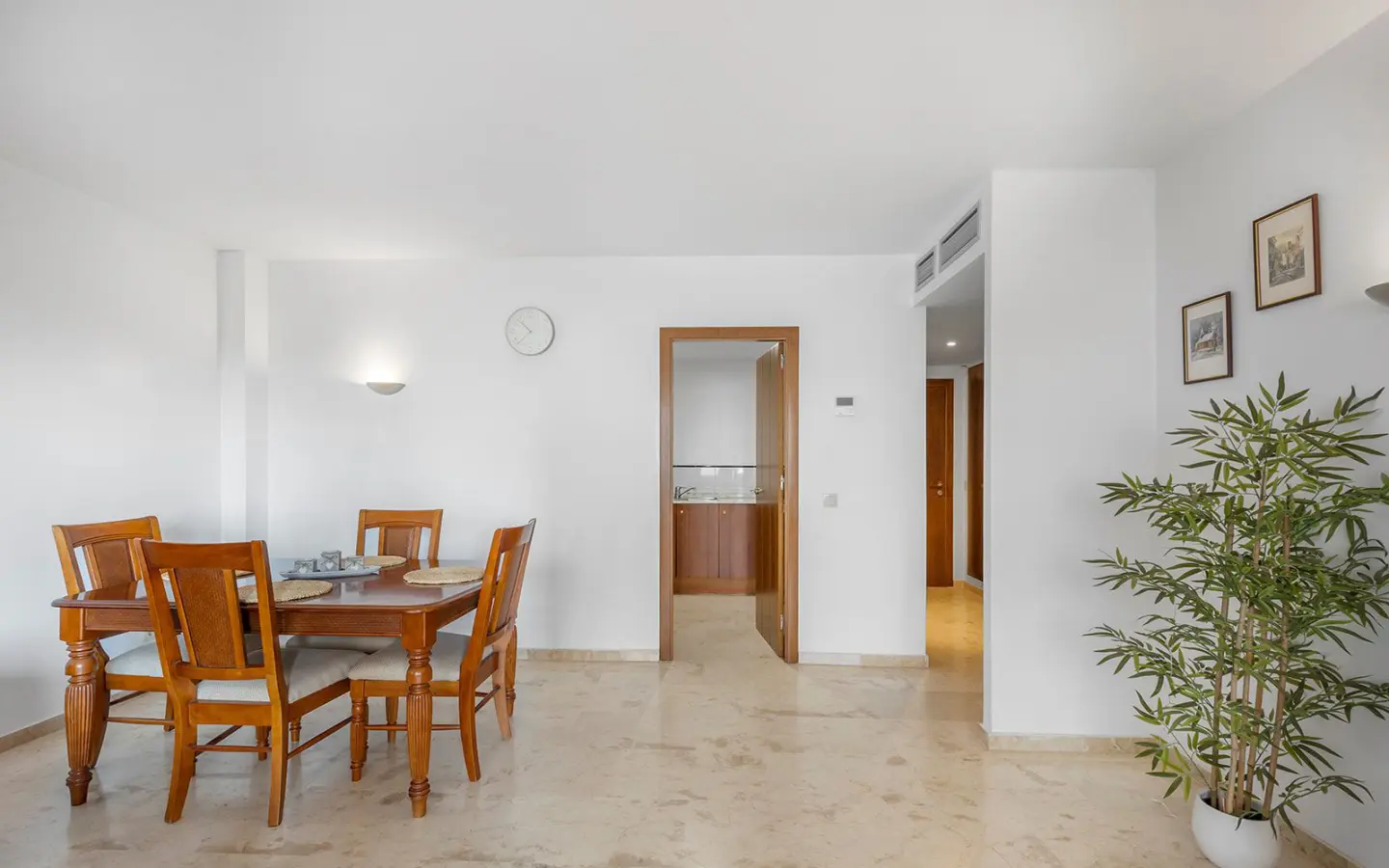 Apartment Of 84 M² In Torrevieja, Spain