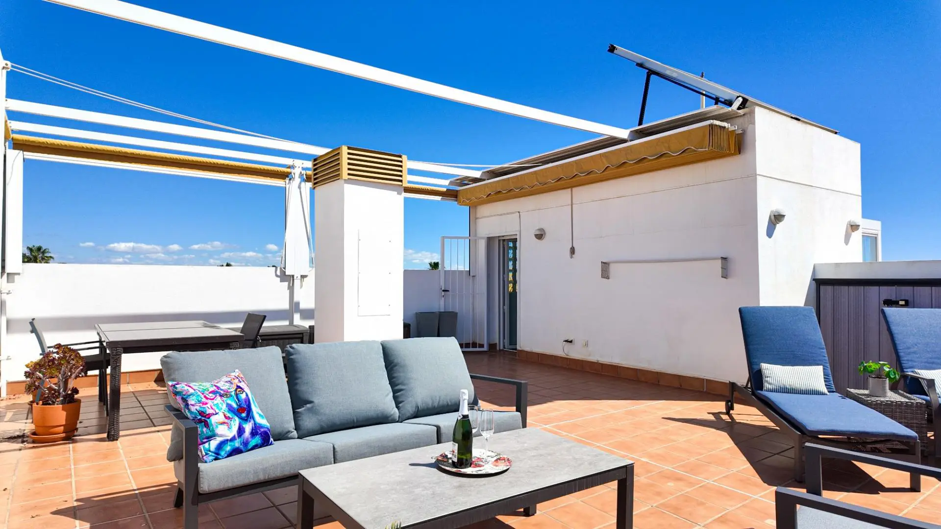 Apartment Of 131 M² With Sea View In Orihuela Costa