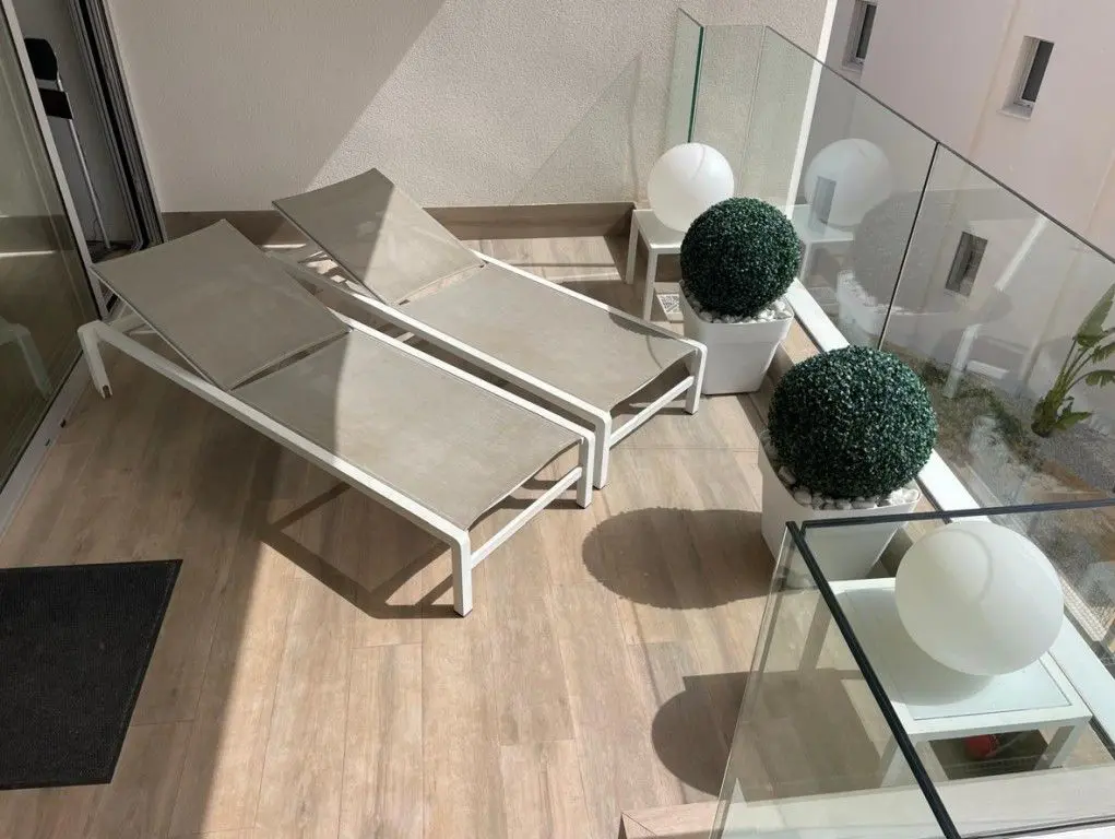 Apartment Of 94 M² With Features In Orihuela Costa, Spain