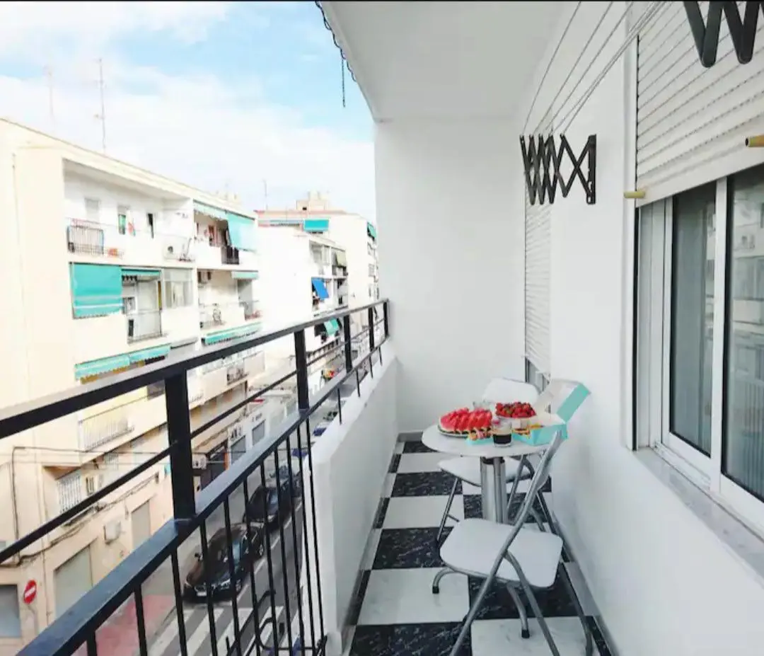 Flat Of 68 M² In Alicante, Spain