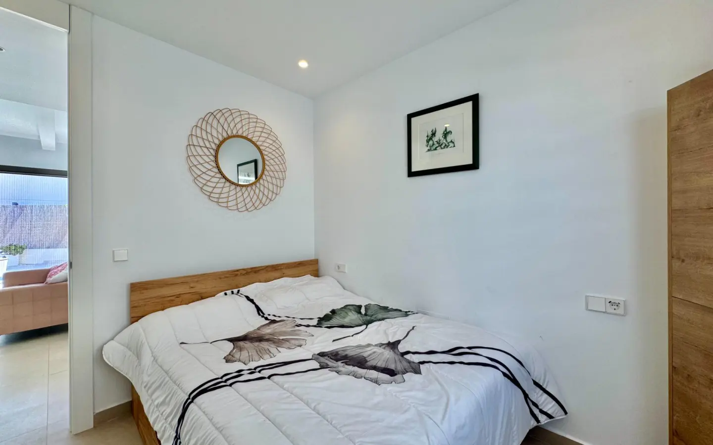 Villa Of 90 M² In San Miguel De Salinas, Spain