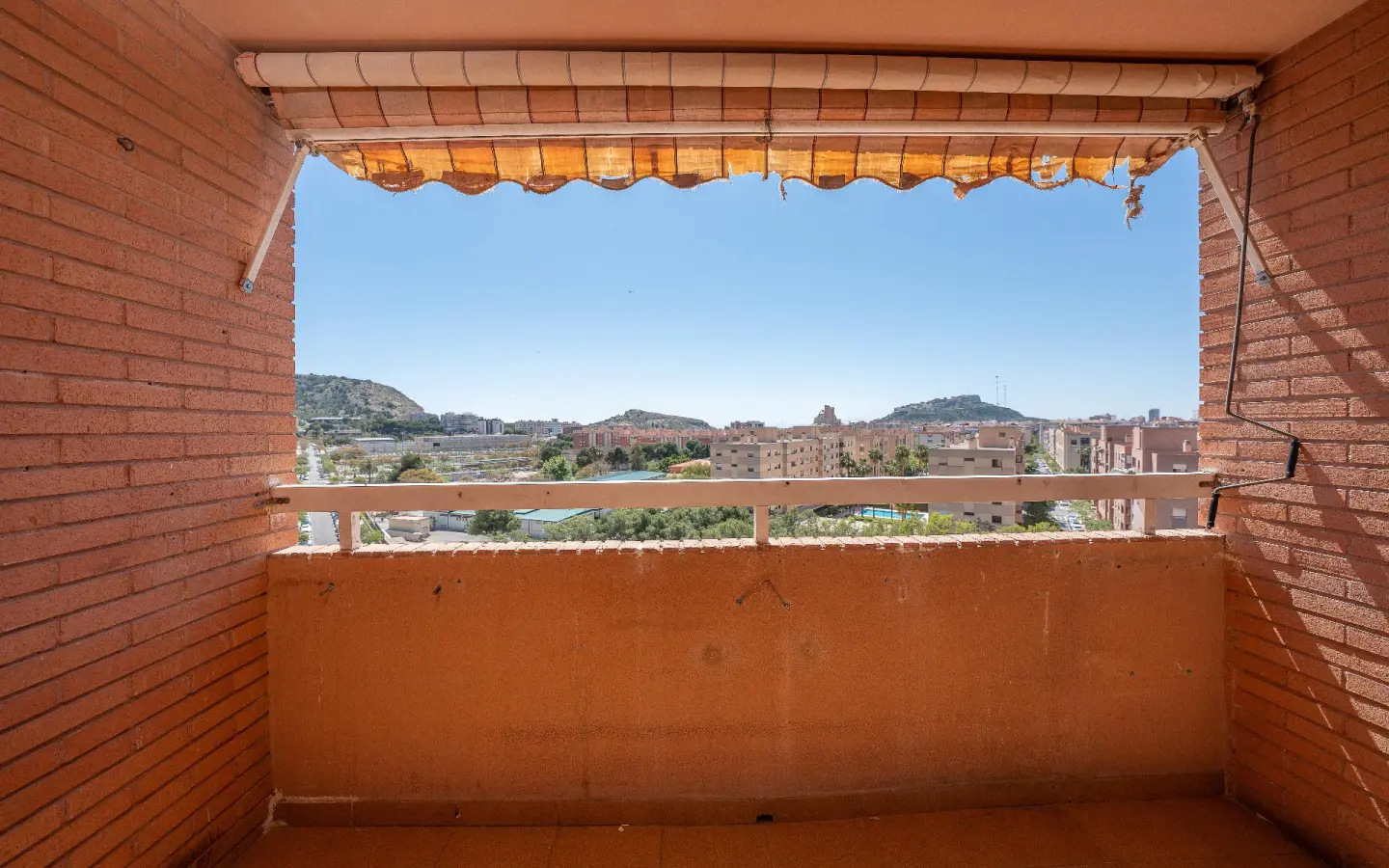 Flat Of 78 M² In Alicante, Spain