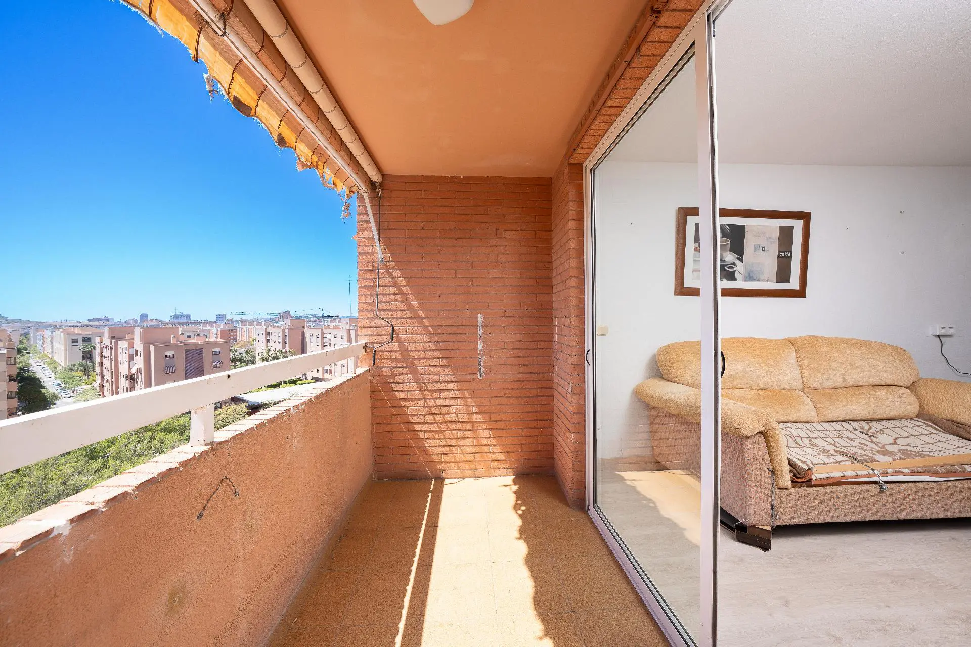Flat Of 78 M² In Alicante, Spain