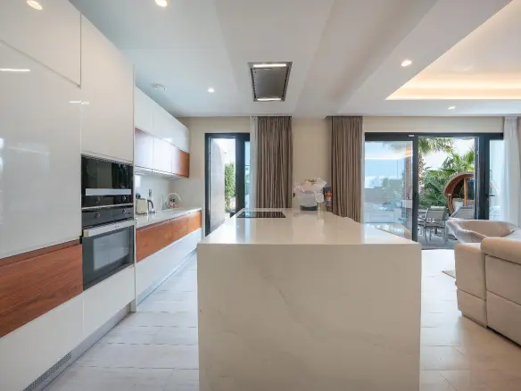 3-bedroom House In Finestrat, Spain (272 M²)