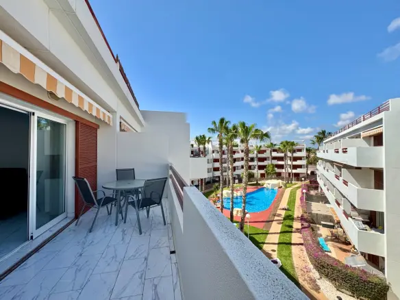 Apartment Of 89 M² With Features In Orihuela Costa, Spain