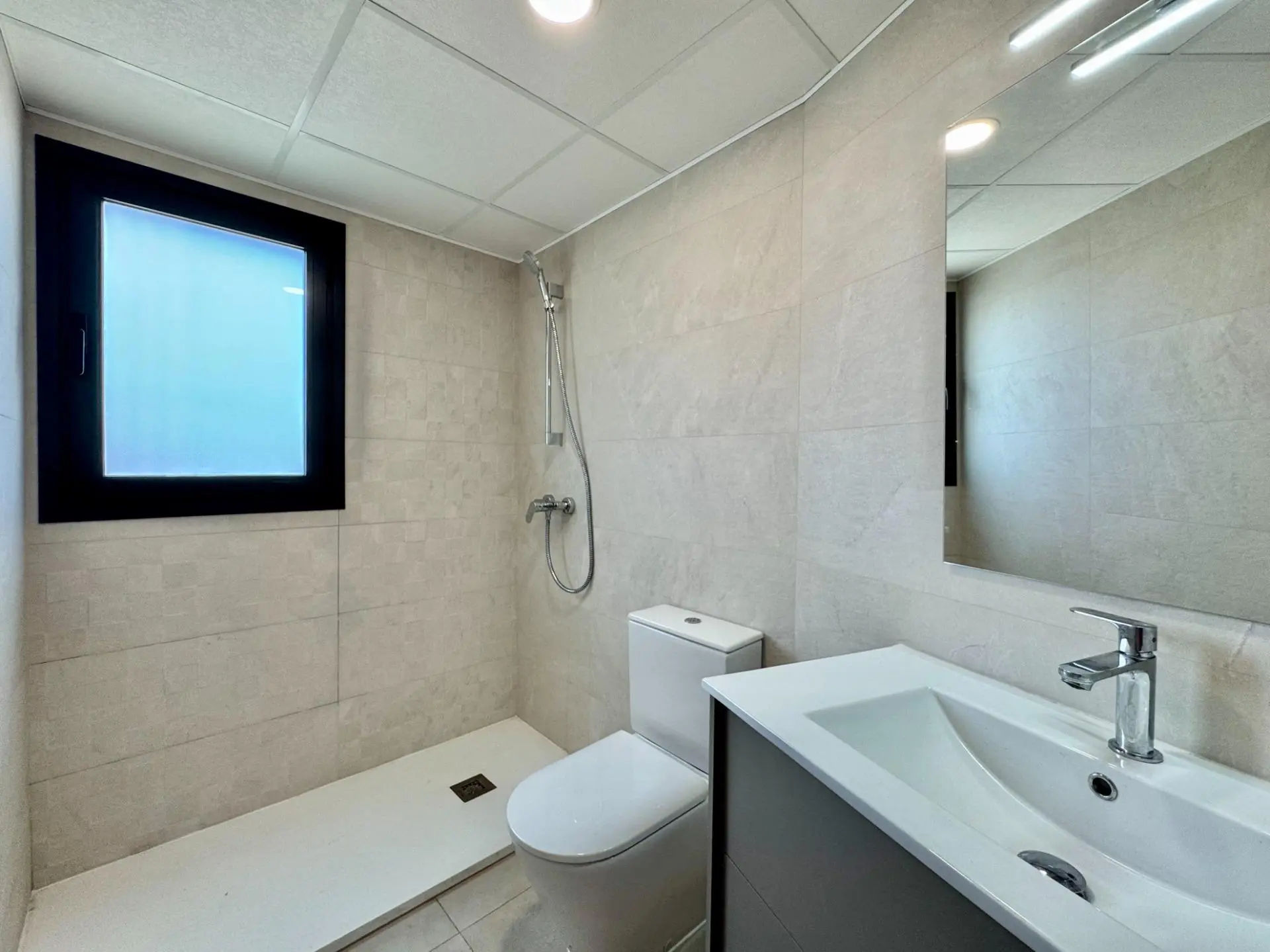 Apartment Of 120 M² In Alicante, Spain
