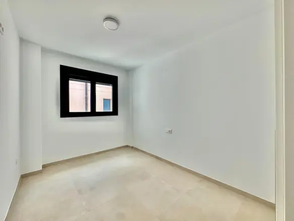 Apartment Of 120 M² In Alicante, Spain