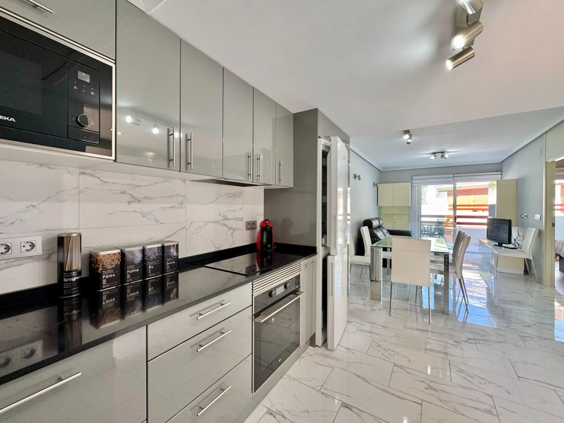 Apartment Of 89 M² With Features In Orihuela Costa, Spain