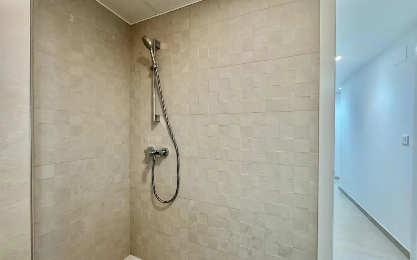 Apartment Of 120 M² In Alicante, Spain