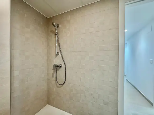 Apartment Of 120 M² In Alicante, Spain