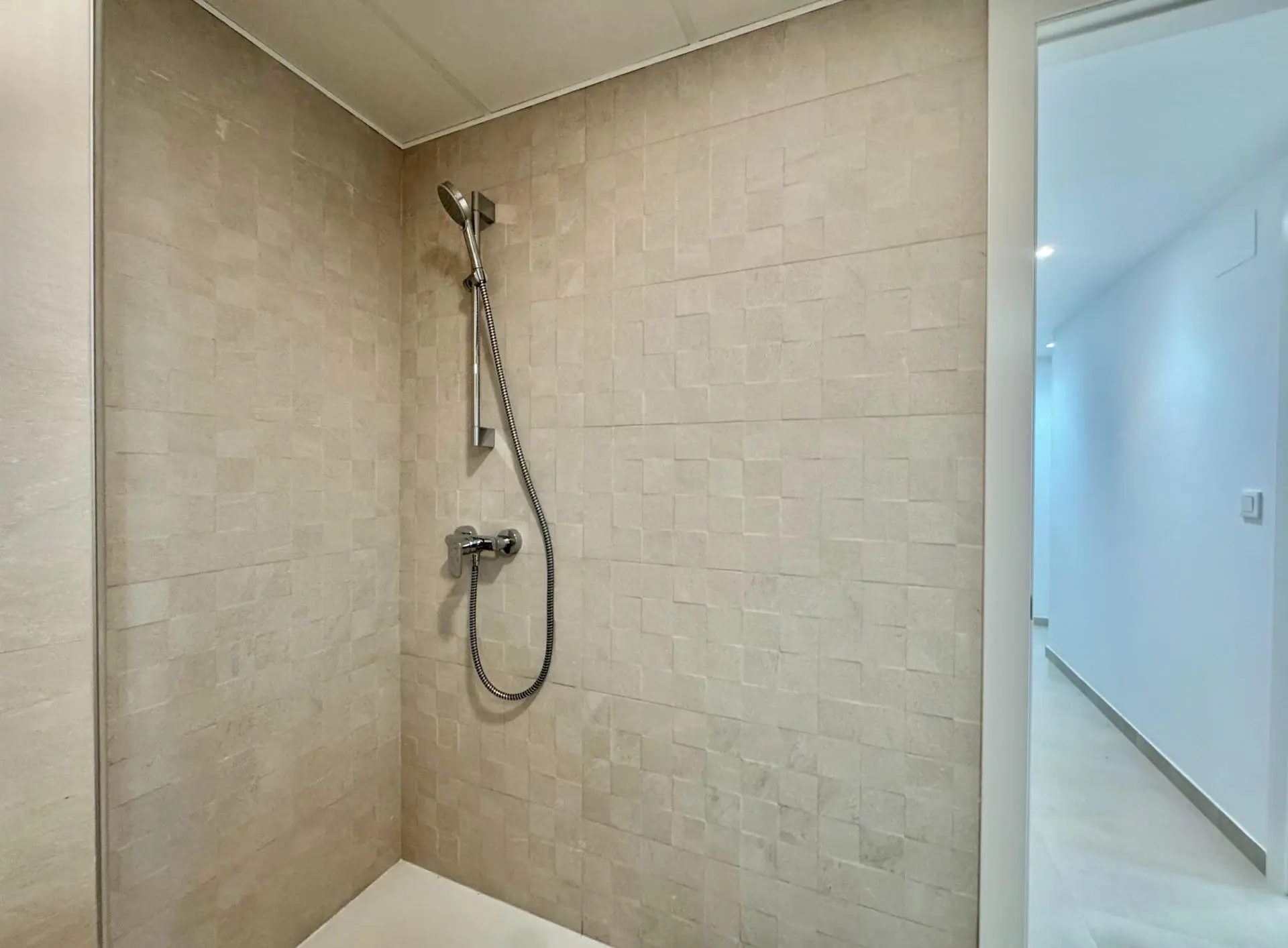 Apartment Of 120 M² In Alicante, Spain