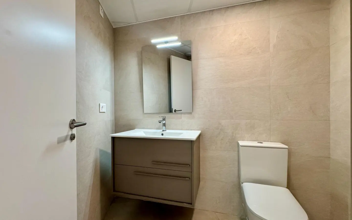 Apartment Of 120 M² In Alicante, Spain