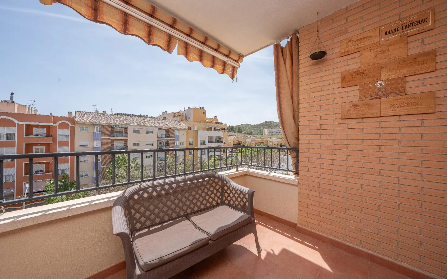 Flat Of 111 M² In Aspe, Spain