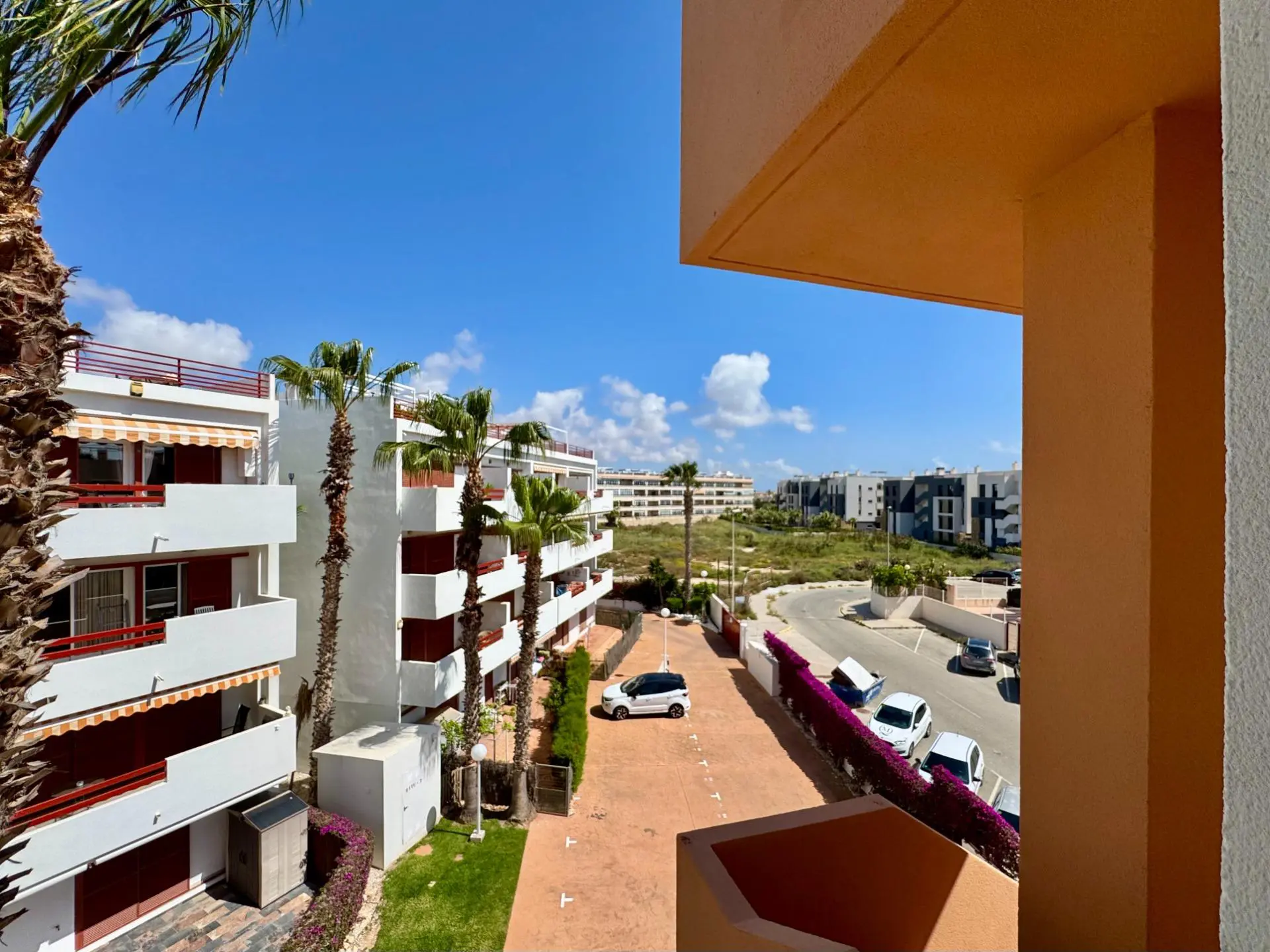 Apartment Of 89 M² With Features In Orihuela Costa, Spain