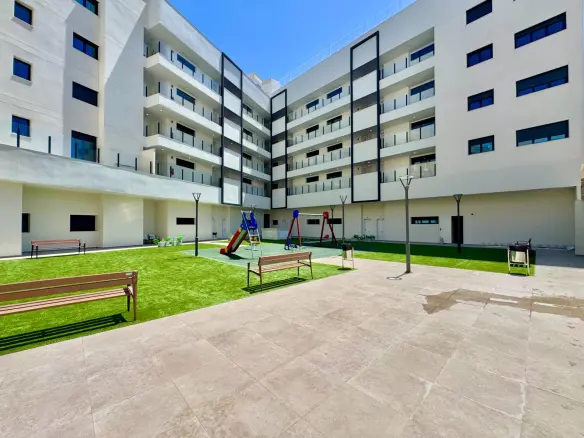 Apartment Of 120 M² In Alicante, Spain