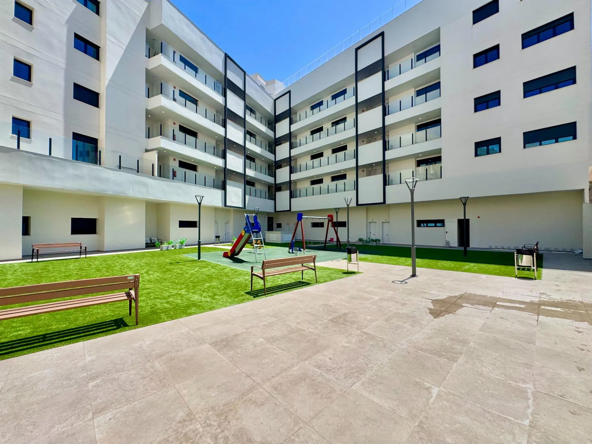 Apartment Of 120 M² In Alicante, Spain