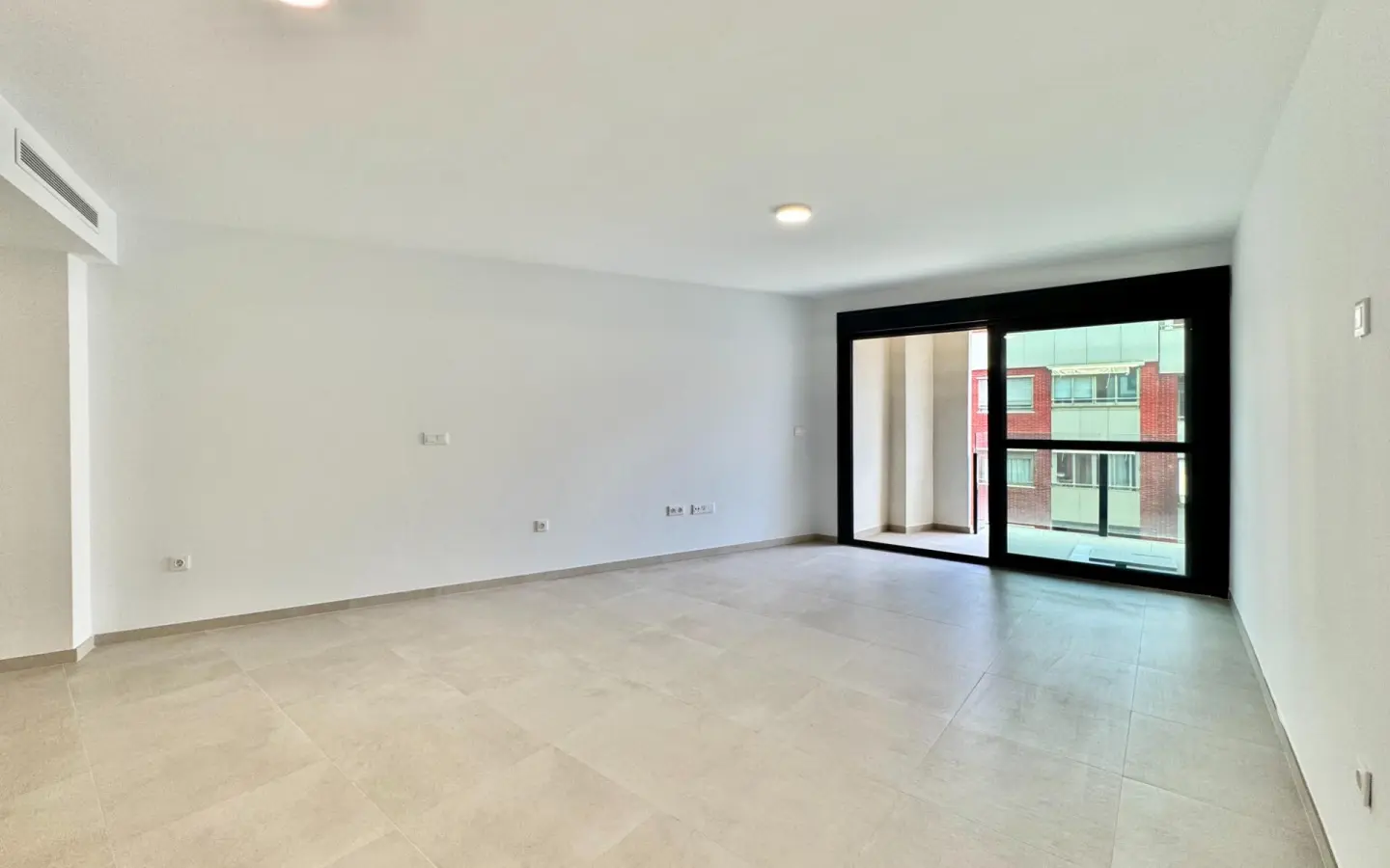 Apartment Of 120 M² In Alicante, Spain
