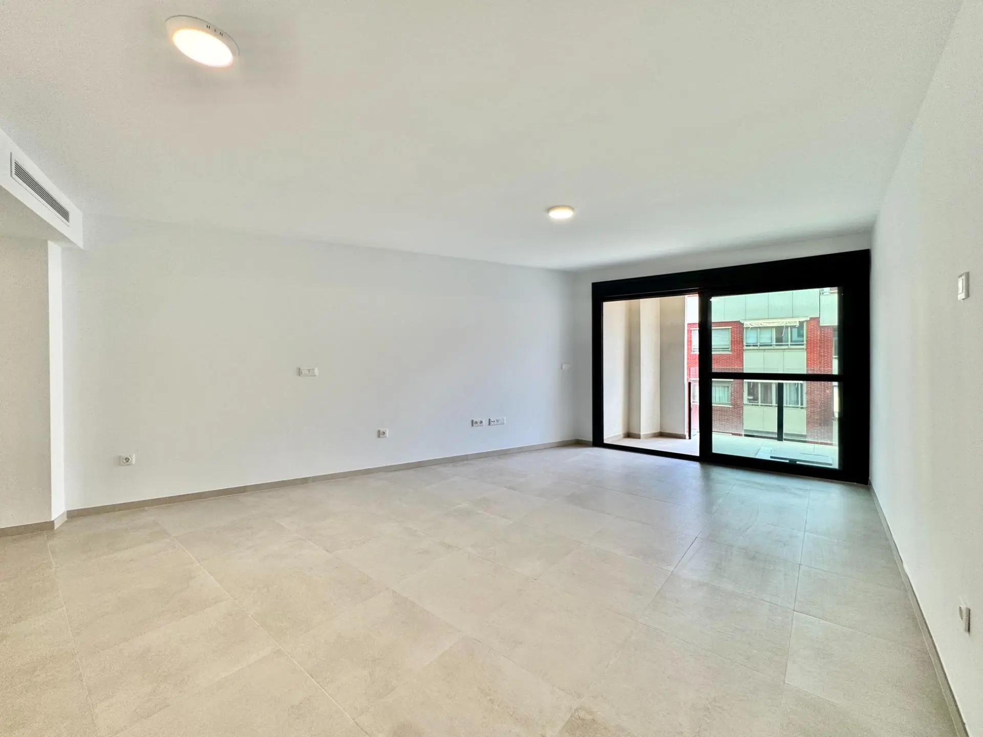 Apartment Of 120 M² In Alicante, Spain