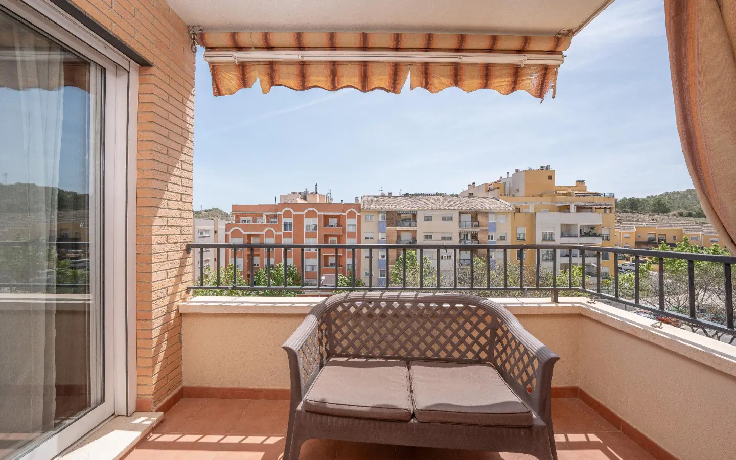 Flat Of 111 M² In Aspe, Spain