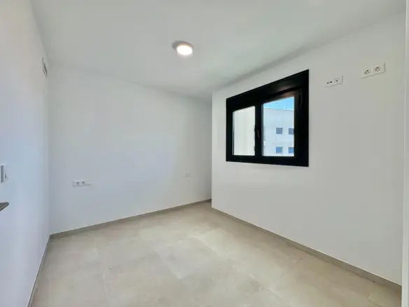 Apartment Of 120 M² In Alicante, Spain
