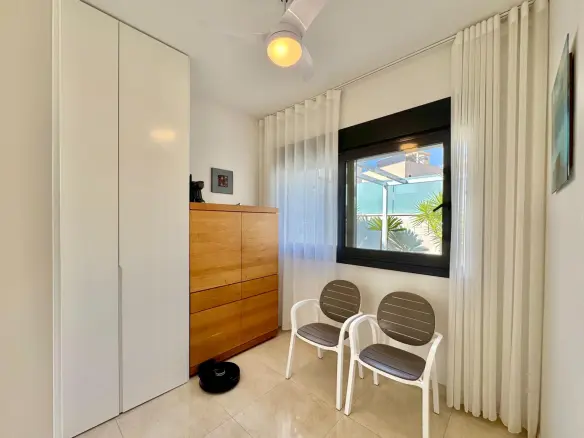 Villa Of 92 M² In San Miguel De Salinas