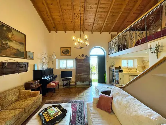 Complex Of 485 M² In Corfu