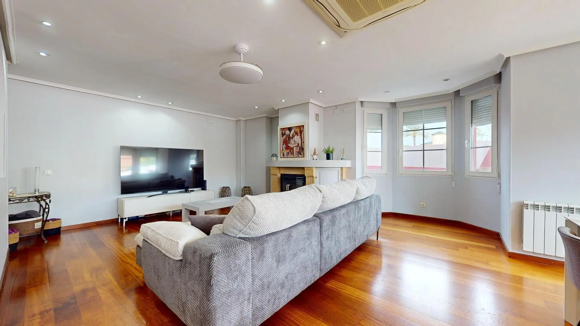 Semi-detached House Of 342 M² In Elche, Spain