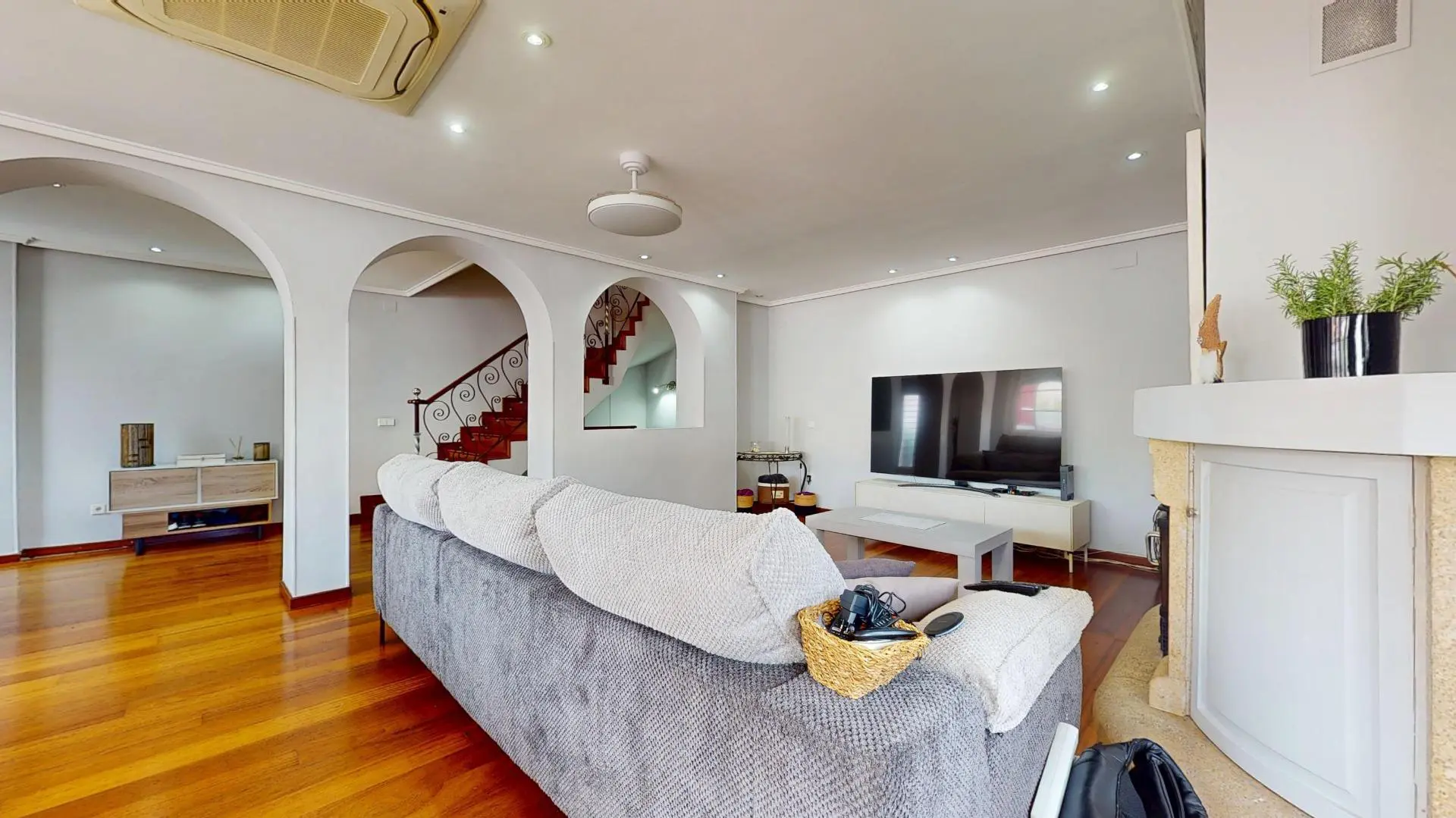 Semi-detached House Of 342 M² In Elche, Spain
