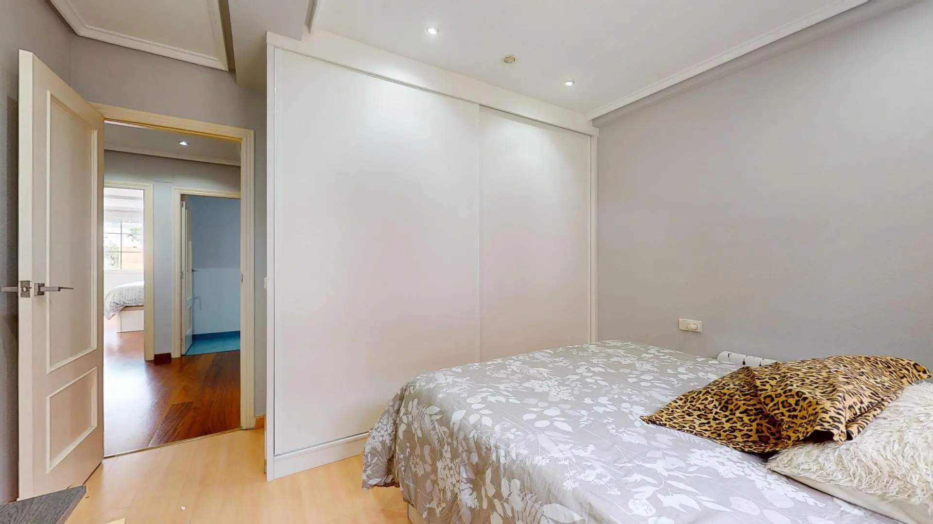 Semi-detached House Of 342 M² In Elche, Spain