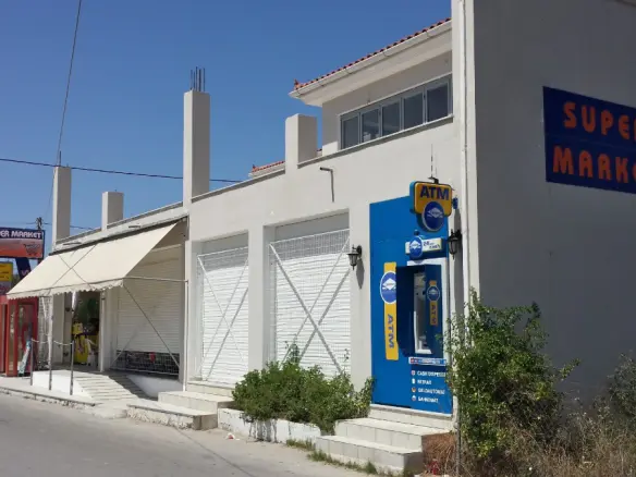 Business Of 1100 M² In Zante