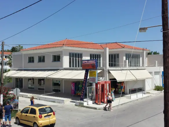 Business Of 1100 M² In Zante