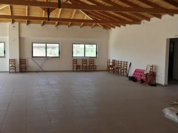 Business Of 1100 M² In Zante