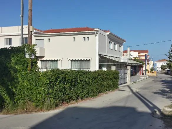 Business Of 1100 M² In Zante