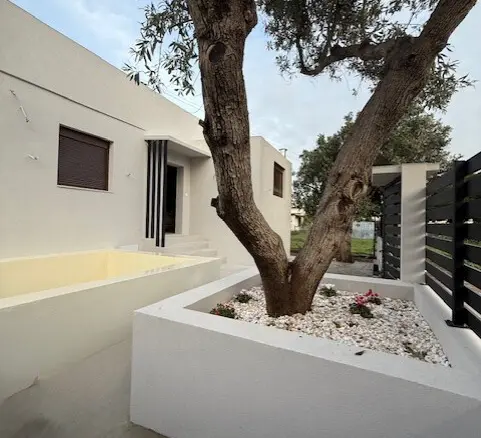 House Of 100 M² In Attica