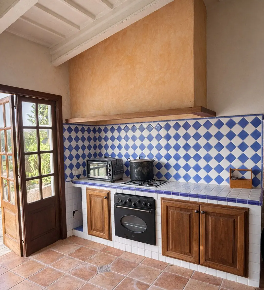 6-bedroom Villa In Inca, Spain (450 M²)
