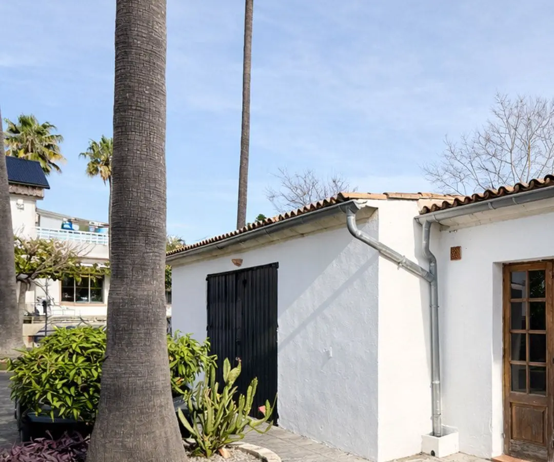 6-bedroom Villa In Inca, Spain (450 M²)