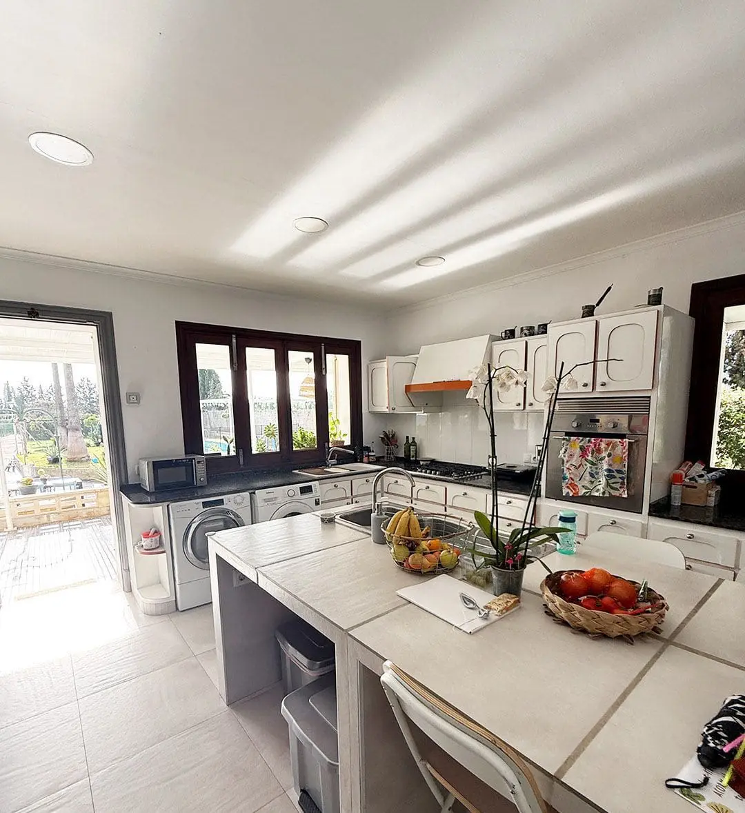 6-bedroom Villa In Inca, Spain (450 M²)