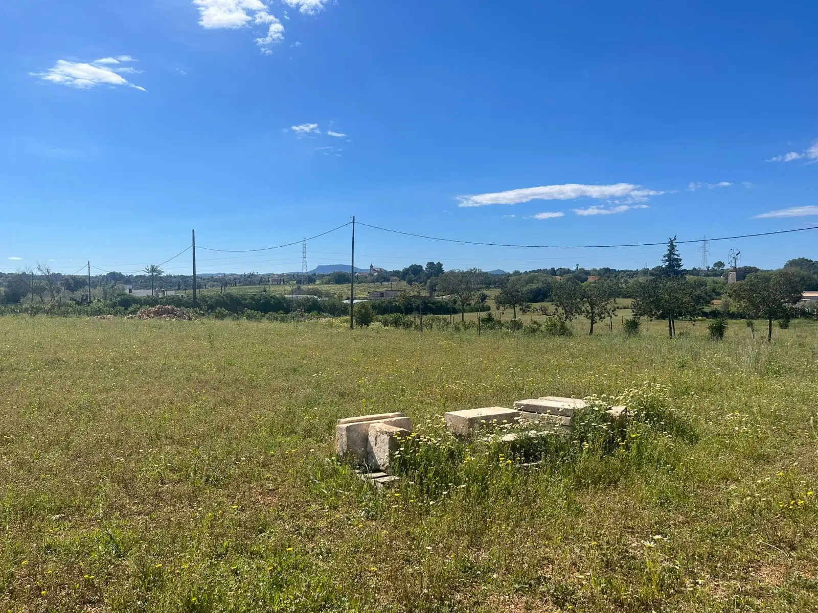 Land Of 327 M² In Sencelles