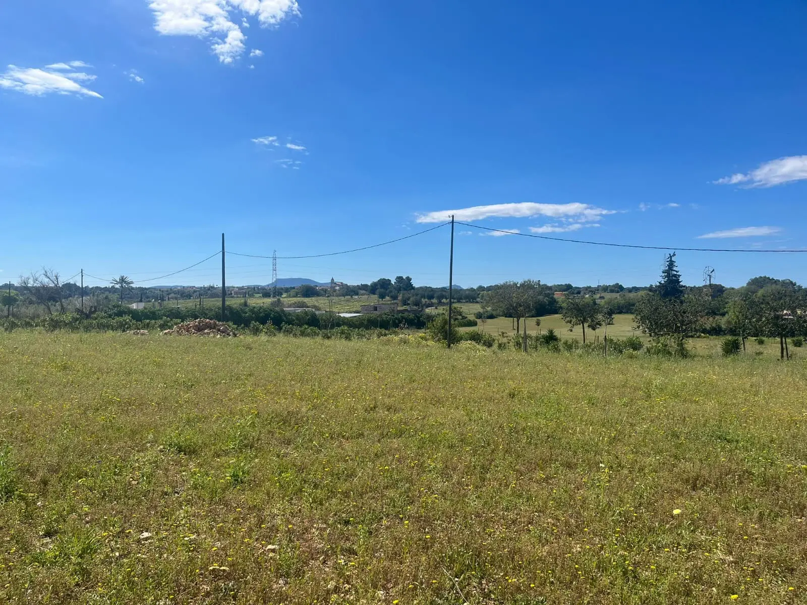 Land Of 327 M² In Sencelles