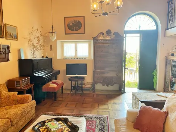 Complex Of 485 M² In Corfu