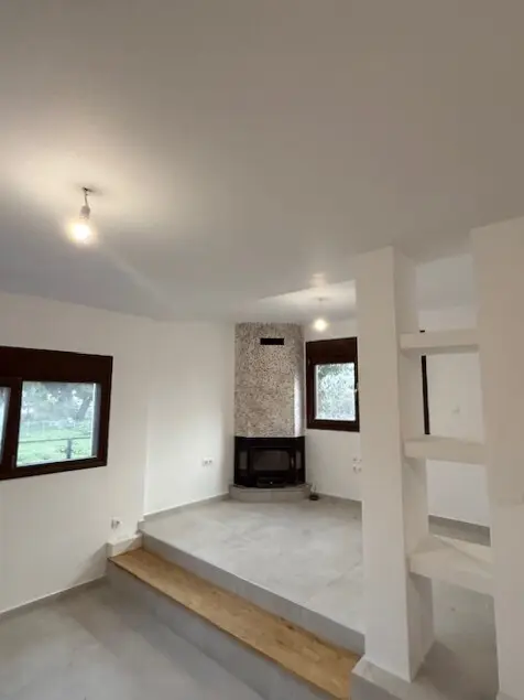 House Of 100 M² In Attica